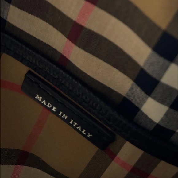 Burberry Black Leather Shoulder Bag - Picture 6 of 9